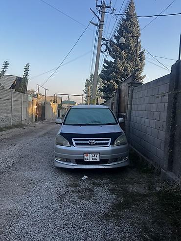 Транспорт: Toyota Ipsum: 2003 г., 2.4 л, Автомат, Бензин, Минивэн — 1