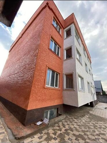 клубные дом: 1 комната, 39 м², Индивидуалка, 2 этаж