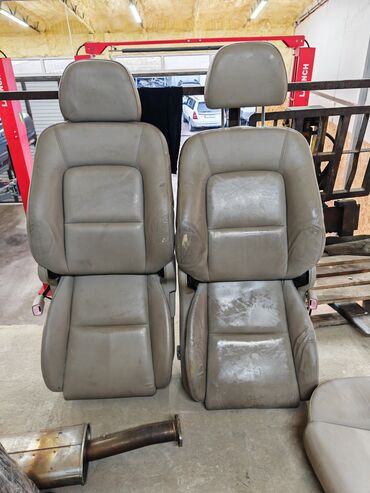 сидения на ниву: Комплект сидений, Кожа, Subaru 2005 г., Б/у, Оригинал, Япония