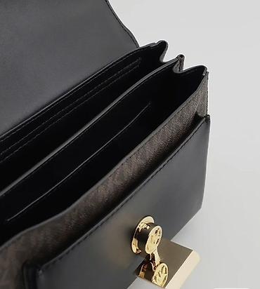 michael korse: Michael Kors çiyin çantası - Model: flap dizaynlı, ön hissədə — 6