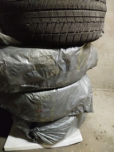 Шины: Шины 225 / 55 / R 17, Зима, Б/у, Комплект, Легковые, Япония, Bridgestone