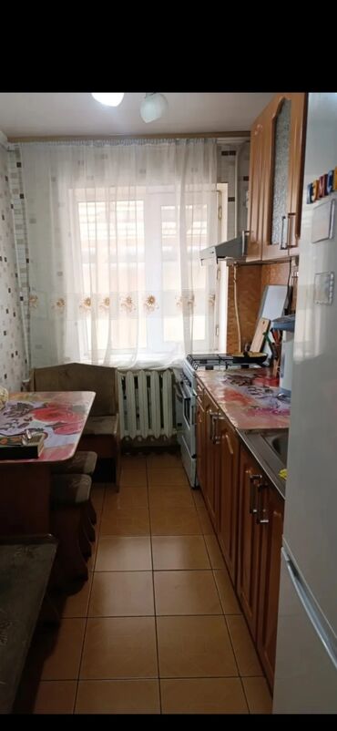 продаю дом с беловодск: 70 м², 4 комнаты, Парковка, Забор, огорожен