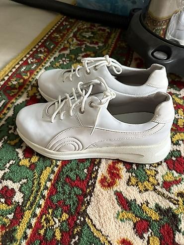 женские криперы кожаные: Кроссовки, 40, 40.5, Puma, Новый, цвет - Белый — 4