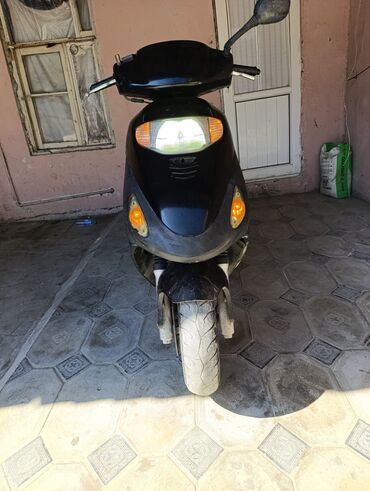 Mopedlər,skuterlər: Kuba - kymco, 150 sm3, 2009 il, 700000 km