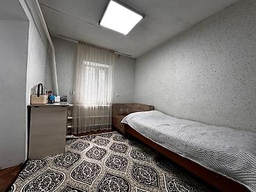 Продажа коттеджей и домов: 5 комнат, 70 м², 6 соток, Бишкек, Киркомстром Собственник — 2