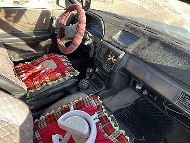 Audi: Audi 100: 1986 г., Седан — 5