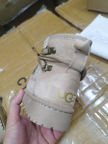 Ugg obuća: 2800 din. 26-36. L — 8