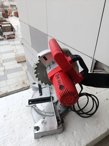 Alçipan: İşlənmiş Uqlorez 1200 W, 230 mm, Ünvandan götürmə