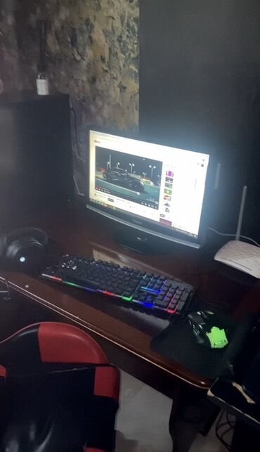 Qaşıqlar: Salam Sexsi oyun komputerimi satiram cox tecili pul lazimdi deye Steam