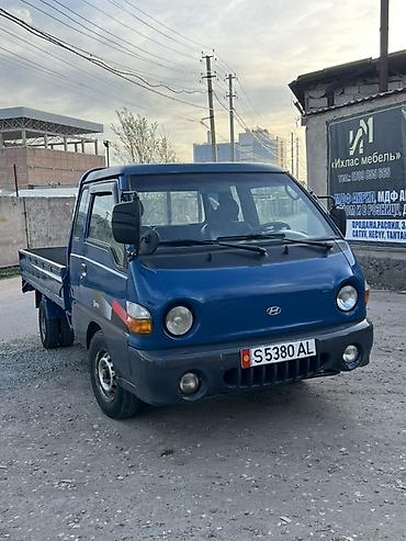 ford courier: Легкий грузовик, Hyundai, Стандарт, Б/у — 1