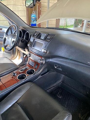 гранд хайлендер 2025: Toyota Highlander: 2011 г., 3.5 л, Автомат, Бензин, Кроссовер — 8