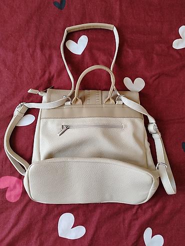 bogner bela zenska jakna m: Torba/ranac je kao nov, bez ostecenja. 
Uplata pa slanje kao cc paket — 6