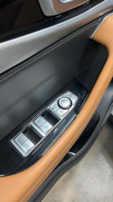 Lixiang: Lixiang L7: 2022 г., Электромобиль, Кроссовер — 7