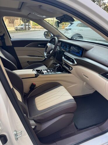 FAW: FAW Besturn: 1.5 l | 2024 il 7400 km Krossover — 13