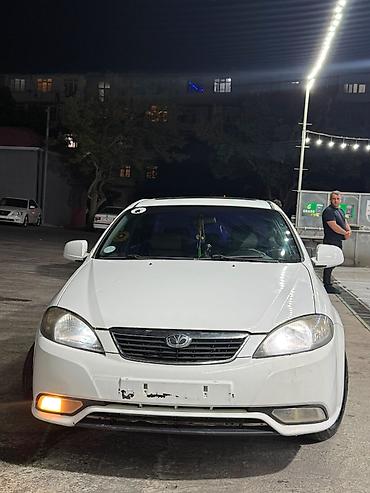 Daewoo: Daewoo Gentra: 1.6 l | 2014 il — 5