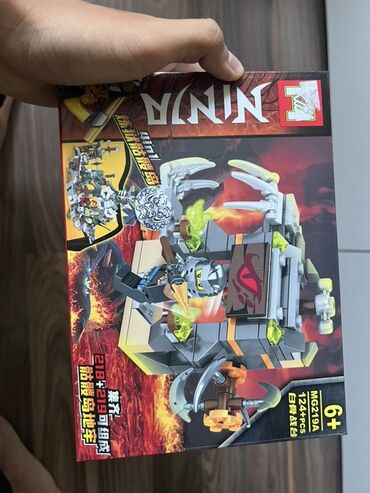 машинки игрушки для мальчиков: Конструктор Ninjago, состоящий из 218+124 деталей, предназначен для