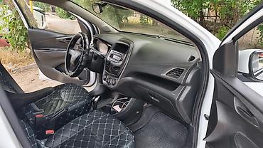 машина 200: Chevrolet Spark: 2020 г., 1 л, Автомат, Бензин, Хэтчбэк — 2