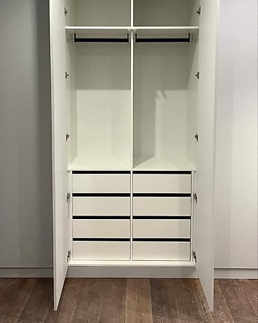 Шифоньеры, шкафы для одежды: Шифоньер, шкаф для одежды, Прямой at lalafo.kg — 4 Шифоньеры, шкафы для одежды: Шифоньер, шкаф для одежды, Прямой — 4