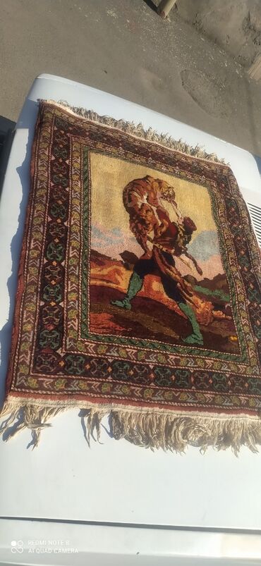 qedmi xalca: Xalça