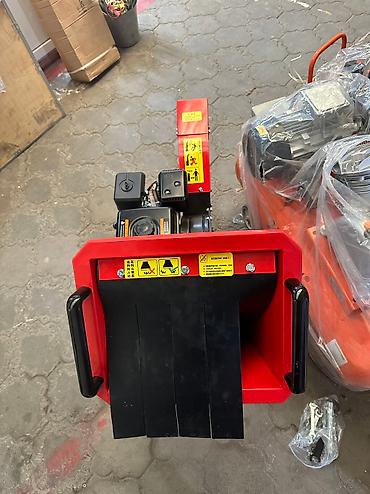 Садовые измельчители, дробилки: Бензиновый Ветка измельчитель для сада — 7