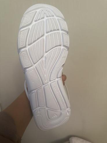 фирменный обувь: Кроссовки adidas Cloudfoam — широкая колодка (Wide Fit) - Размер по — 2