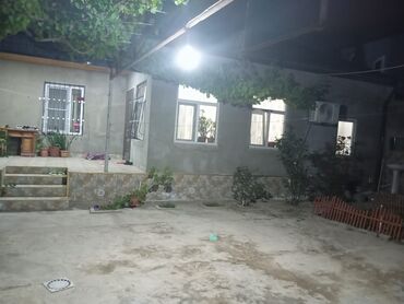 Həyət evləri və villaların satışı: Həyət evi – geniş həyətli - Aydınlatmalı, beton örtüklü geniş həyət — 1