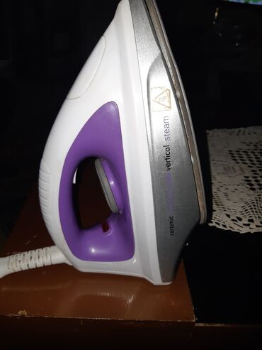 Parne stanice: Parna stanica za peglanje Ohmex - Pegla sa baznom stanicom u — 6