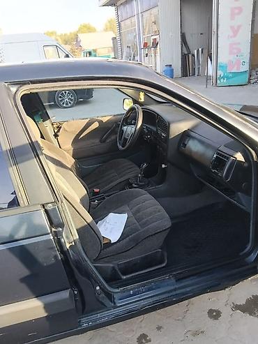 Volkswagen: Volkswagen Passat Variant: 1990 г., 1.8 л, Механика, Бензин, Универсал — 2