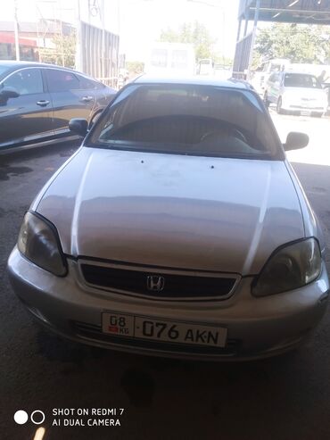 скупка авто в любом состоянии: Серебристый седан Honda Civic 1999 механика 1.6 нужно поставить ручки