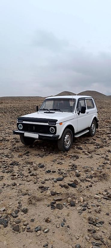 hongqi e: ВАЗ (ЛАДА) 4x4 Нива: 1997 г., 1.7 л, Механика — 2