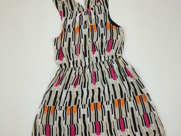 sukienki z rękawem 3 4 rozkloszowane: Sukienka, M, New Look, stan - Dobry