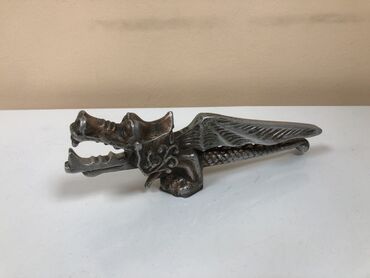 Sikkələr: 2 ci sekil. 10 manat 
3 ci sekil. 25 manat 
4 ci sekil. 30 manat — 6