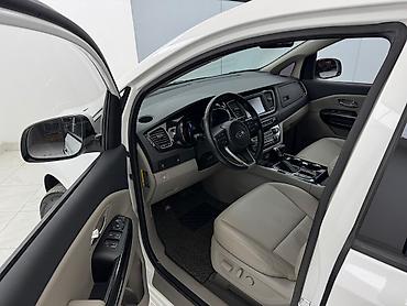 Kia: Kia Carnival: 2019 г., Минивэн — 19