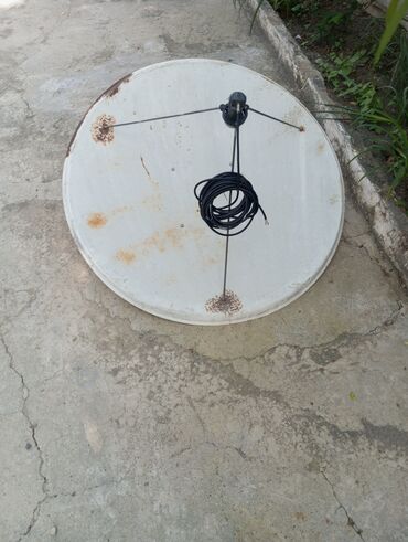 Peyk antenaları: Peyk antena blok kabel üstündə 15 azn