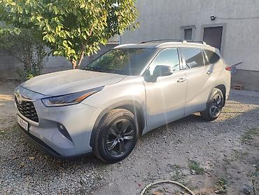 помпа приус 20: Toyota Highlander: 2022 г., 2.5 л, Вариатор, Гибрид, Кроссовер — 1