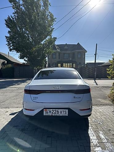 ravon r4: BYD Qin: 2025 г., 1.5 л, Вариатор, Гибрид, Седан — 3