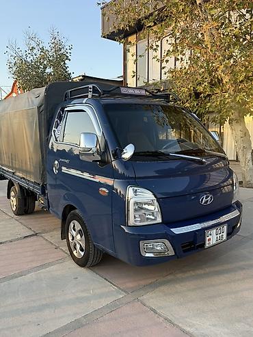 фара паджеро: Легкий грузовик, Hyundai, Стандарт, 2 т, Б/у — 2
