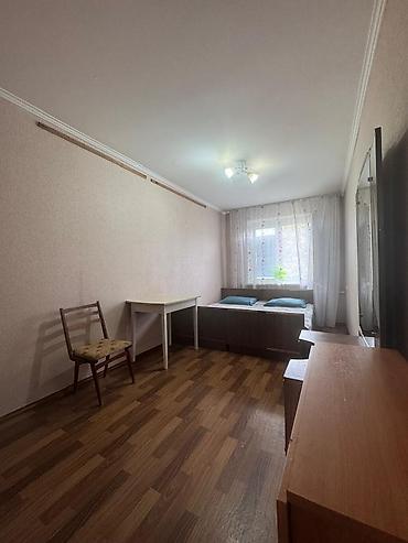 500: 3 комнаты, 58 м², 8 мкр 104 серия, 5 этаж, Старый ремонт — 4