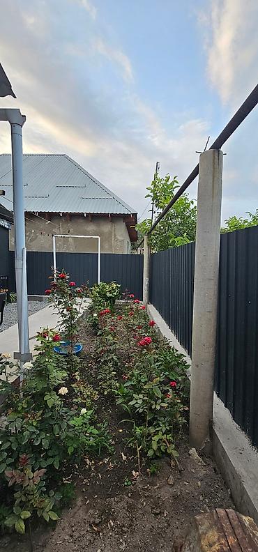 Продажа коттеджей и домов: Срочно!!!!!Продаётся дом в отличной локации, из 4х комнат и — 21