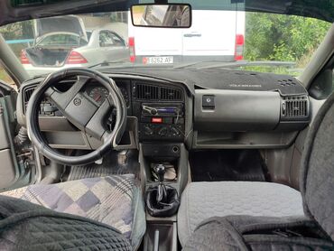 Volkswagen: Volkswagen Volksbus: 1993 г., 1.8 л, Механика, Бензин, Седан