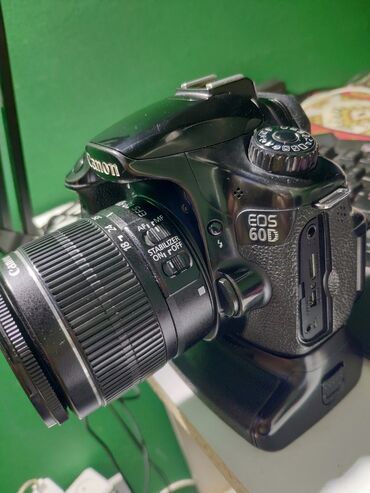 Elektronika: Canon 60 D Probeg 80k+ Spişkası açılır ama işıqı yanmr