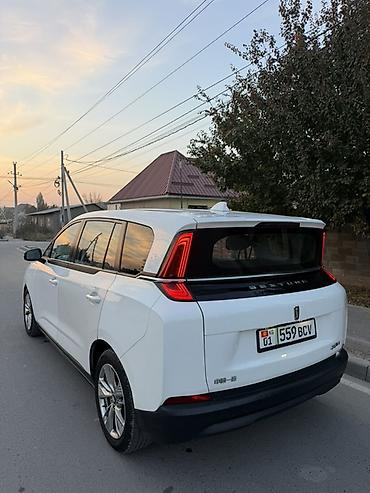 nissan urvan: Roewe : 2022 г., Автомат, Электромобиль, Минивэн — 4