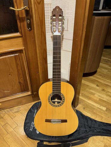 doogee y100 valencia 2: Klassik gitara, İşlənmiş, Pulsuz çatdırılma