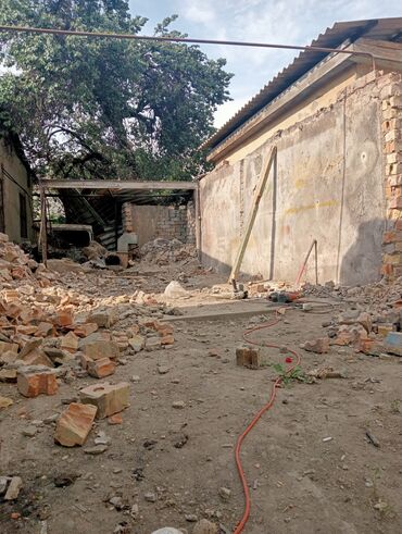 Демонтажные работы: Разбор полов, Снятие потолков, Демонтаж крыш | Гипсокартонная стена, Снос перегородки, Снятие старой штукатурки | Снятие реечных потолков, Снятие подвесных потолков, Зачистка от старых обоев | Демонтаж деревянного пола, Демонтаж линолеума, Демонтаж плинтуса | Крыша из шифера, Металлочерепичная кровля, Мягкая кровля Больше 6 лет опыта — 6