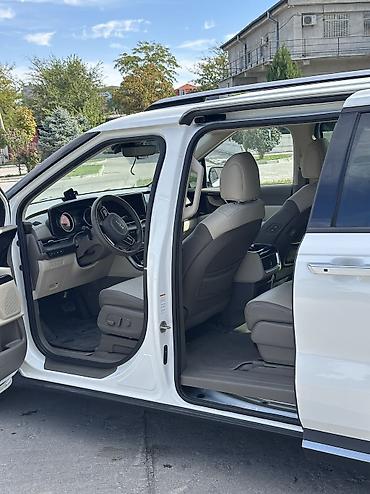 Kia: Kia Carnival: 2023 г. — 8