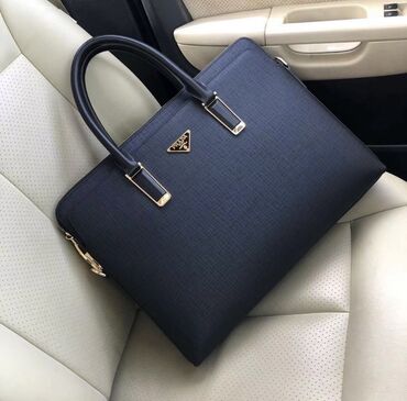 Çantalar: Əl çantası, Prada, Yeni