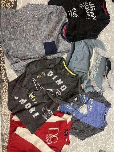 Koftalar, sviterlər: 5-6 yasha yaxshi veziyyetde3-4 yaşa yaxşı vəziyyətdə — 15