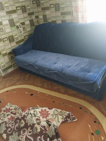 круглый диван: Цвет - Синий, Б/у