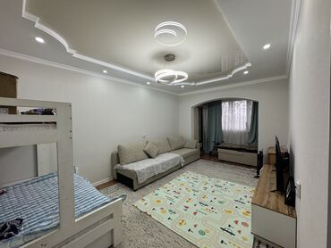 2х комнатная квартира продаётся: 2 бөлмө, 68 кв. м, 106-серия жакшыртылган, 1 кабат, Косметикалык ремонт