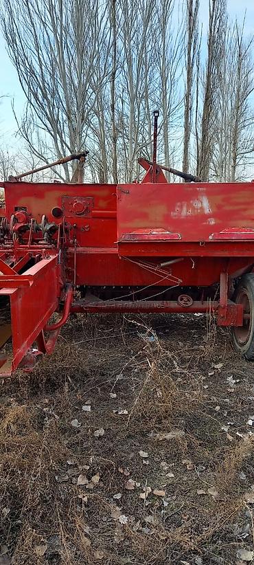 Другие тракторы: Трактор колесный, с кабиной, с/х назначение — 11